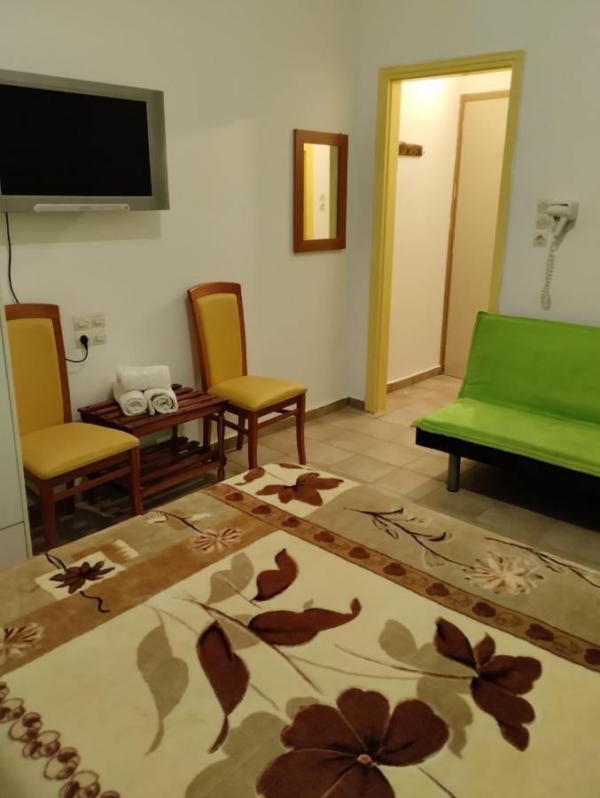 Pantheon Hotel Kamena Vourla Exterior photo